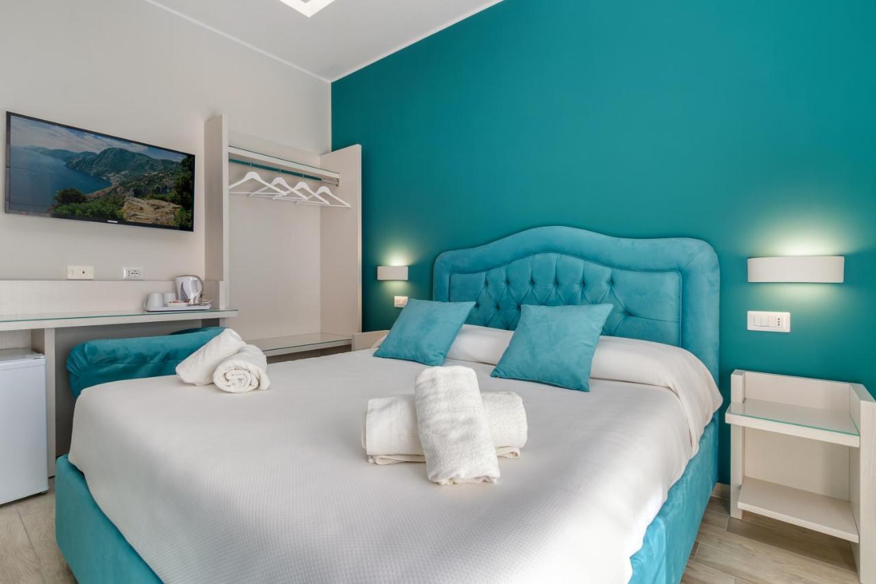 Tiffany Suites Sorrento Exterior photo